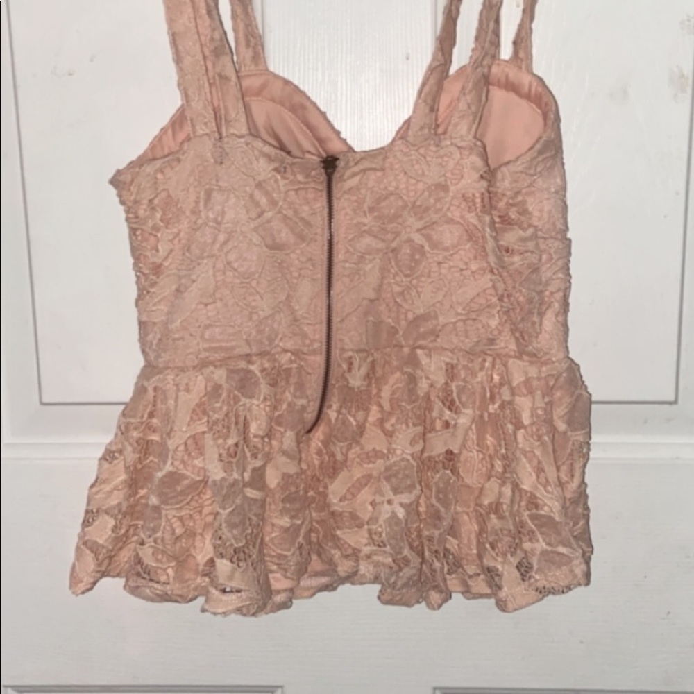 Light pink floral cut out blouse🥰